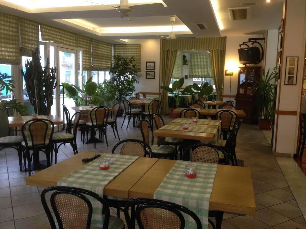 Hotel Zodiaco Lido di Jesolo Exterior photo